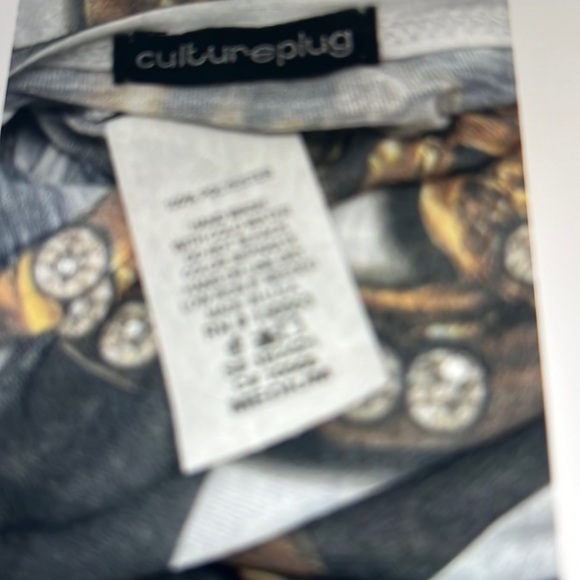 Cultureplug Printed Chain Striped Top Size M - Picture 5 of 5